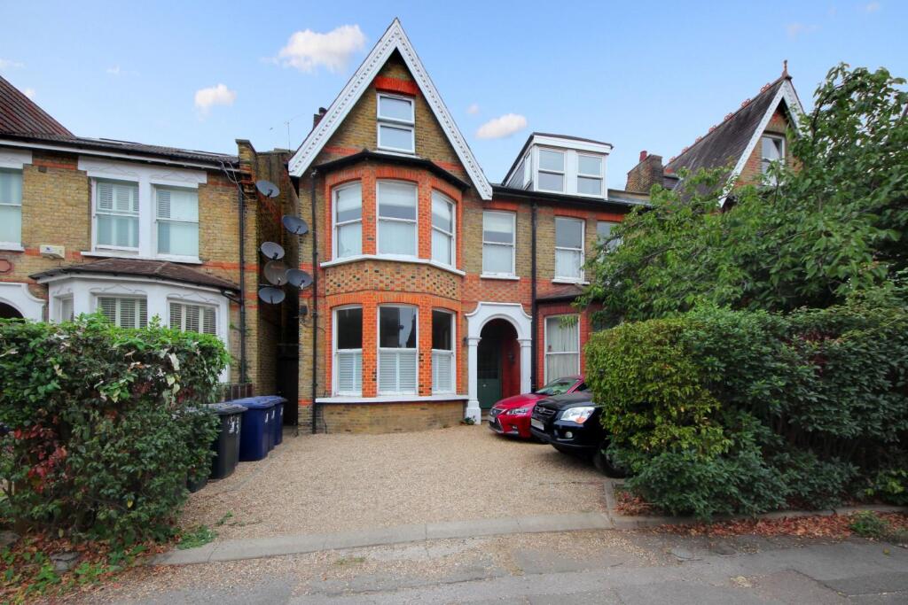 2-bed flat on Creffield Road, W5, £527,500