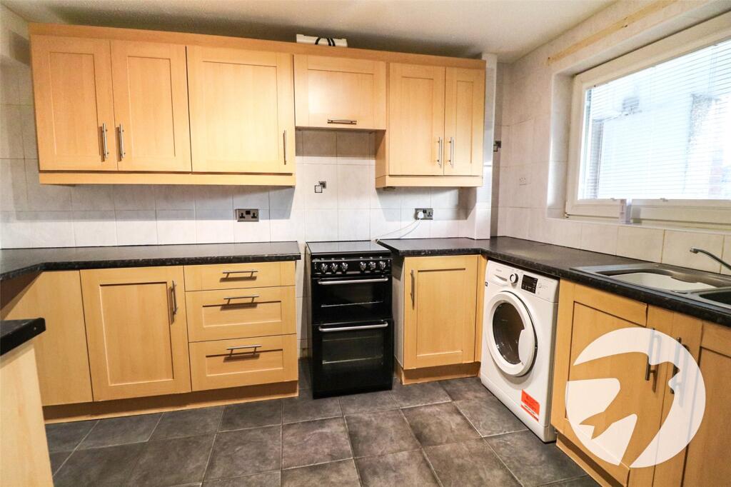 Sun Court, Erith, DA8 photo 3