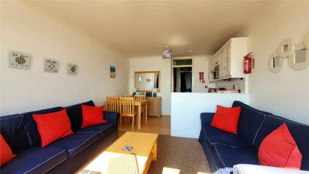 Apartment in Truro - View 5