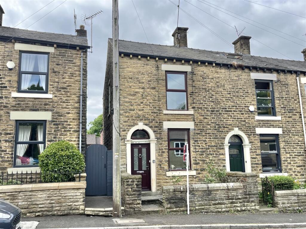 Main image of property: Ashton Street, Glossop