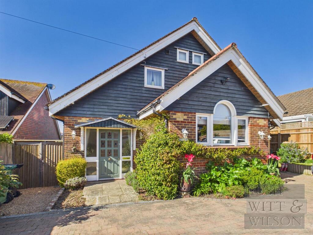 3-bed detached on Fairlight, Hastings, £695,000