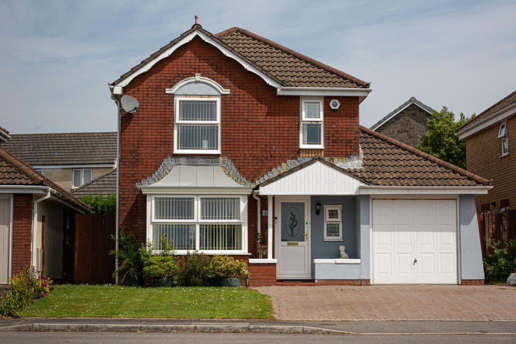 Main image of property: Pant - yr- Odyn, Swansea, SA2