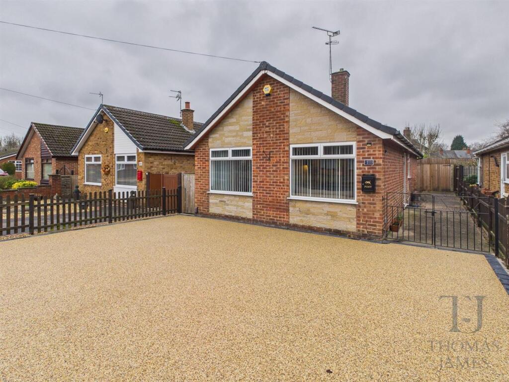 2-bed detached on Fairham Close, Ruddington, NG11, £345,000