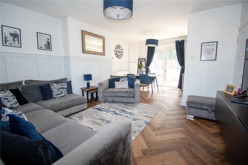 House in Wirral, Liverpool City Region - View 4