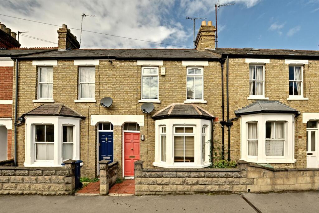 Main image of property: 27 East AvenueOxford