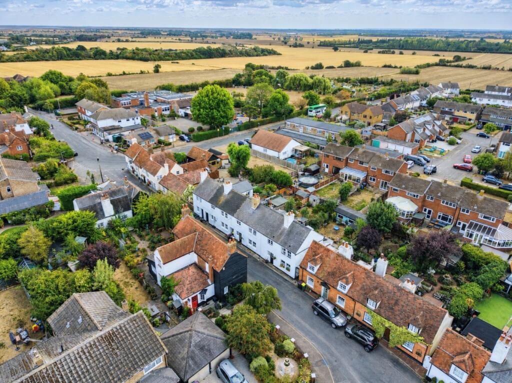 House in Rochford, Canewdon - View 2