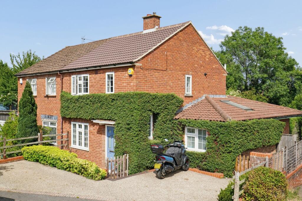 Main image of property: Pennington Road, Chalfont St. Peter, Buckinghamshire, SL9