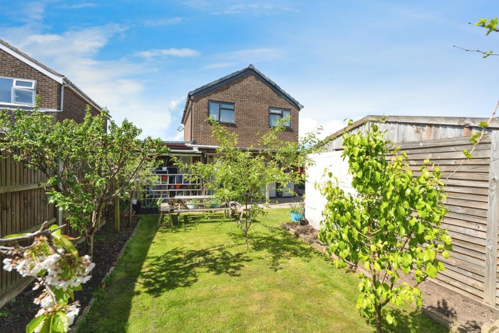 4-bed other on Norman Drive, Norwich, Norfolk, NR6, £325,000