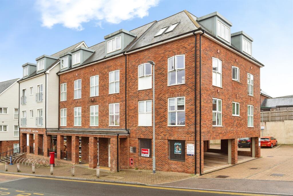 Main image of property: The Avenue, TUNBRIDGE WELLS