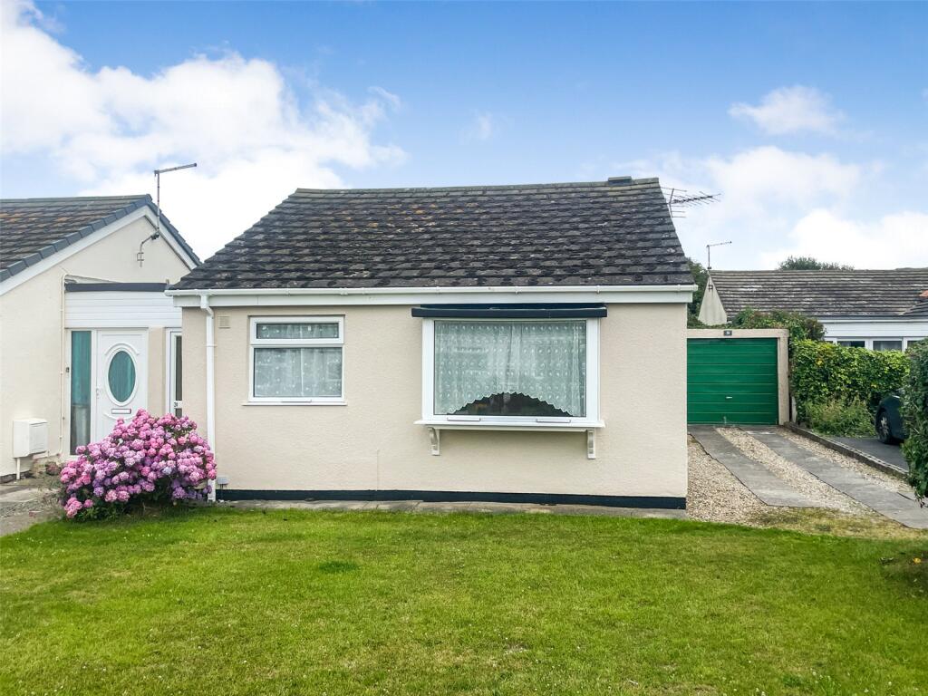 Main image of property: Maethlon Close, Tywyn, Gwynedd, LL36