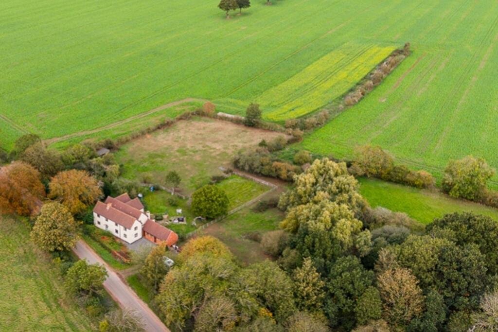 6-bed detached on Newark Road, Norton Disney, Lincoln, Lincolnshire, LN6, £650,000