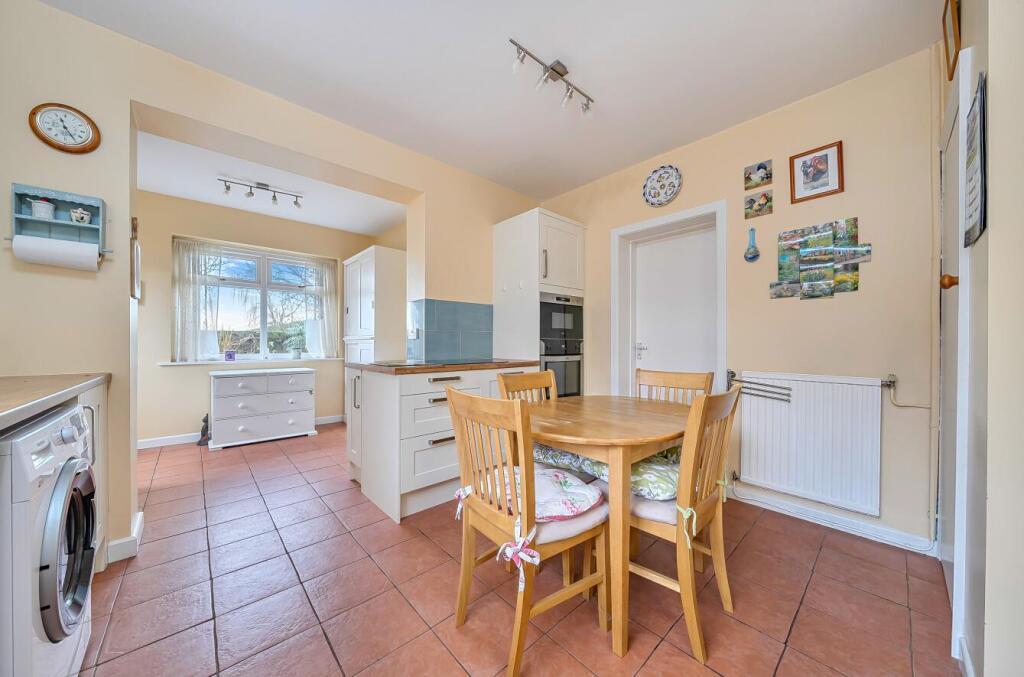 Belton Road, Whitchurch. photo 2