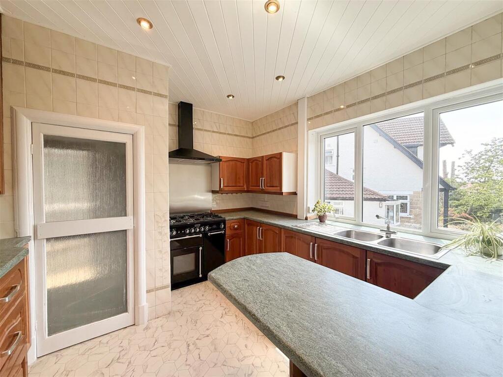 House in Leeds - View 4
