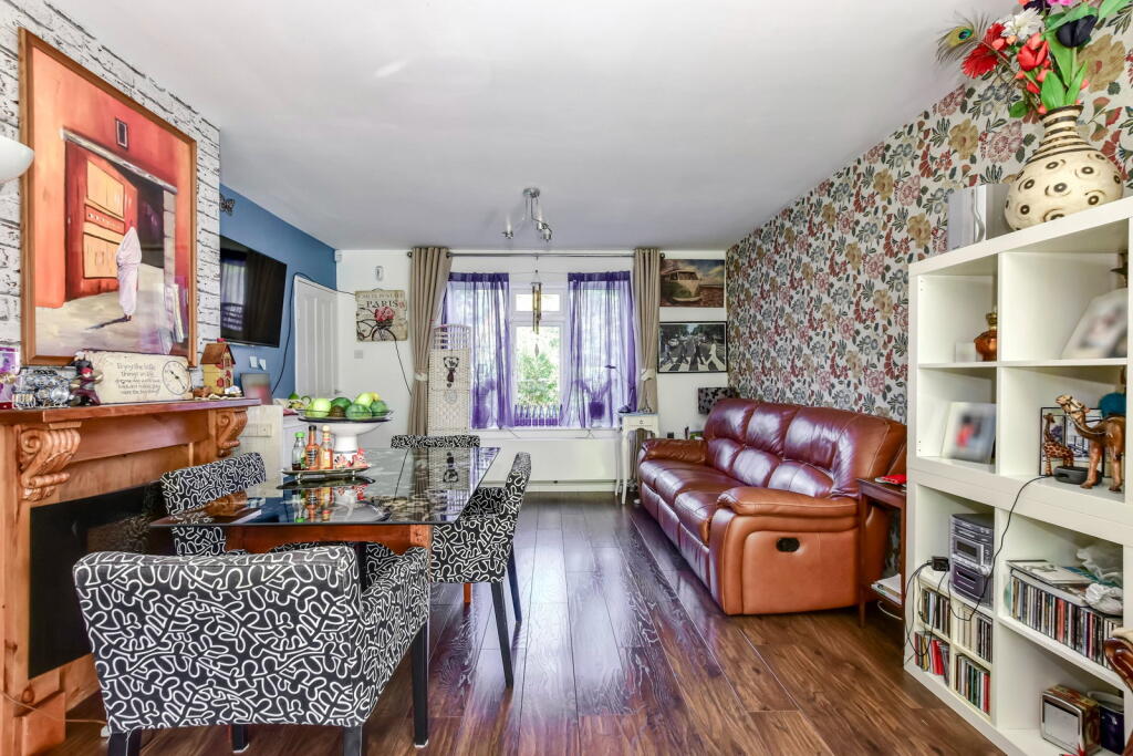 House in Watford - View 4