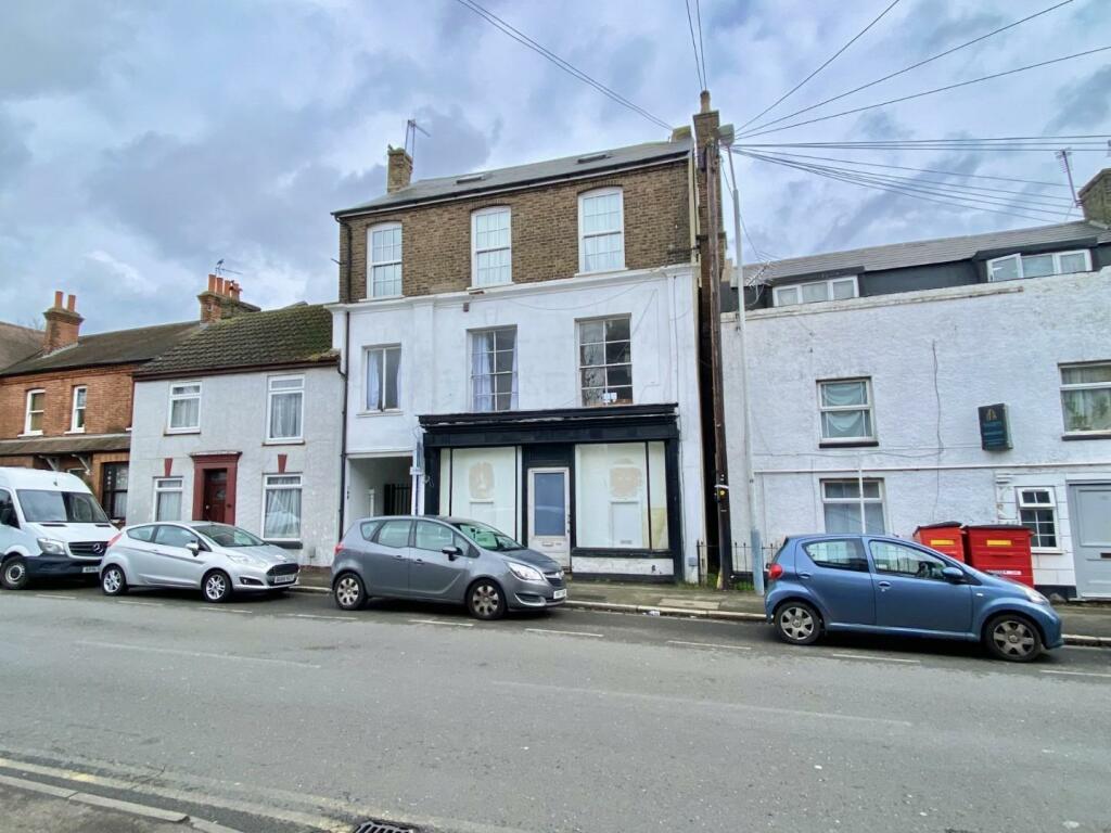 Studio flat on Church Road, Hayes, UB3 2LW, £1,200,000