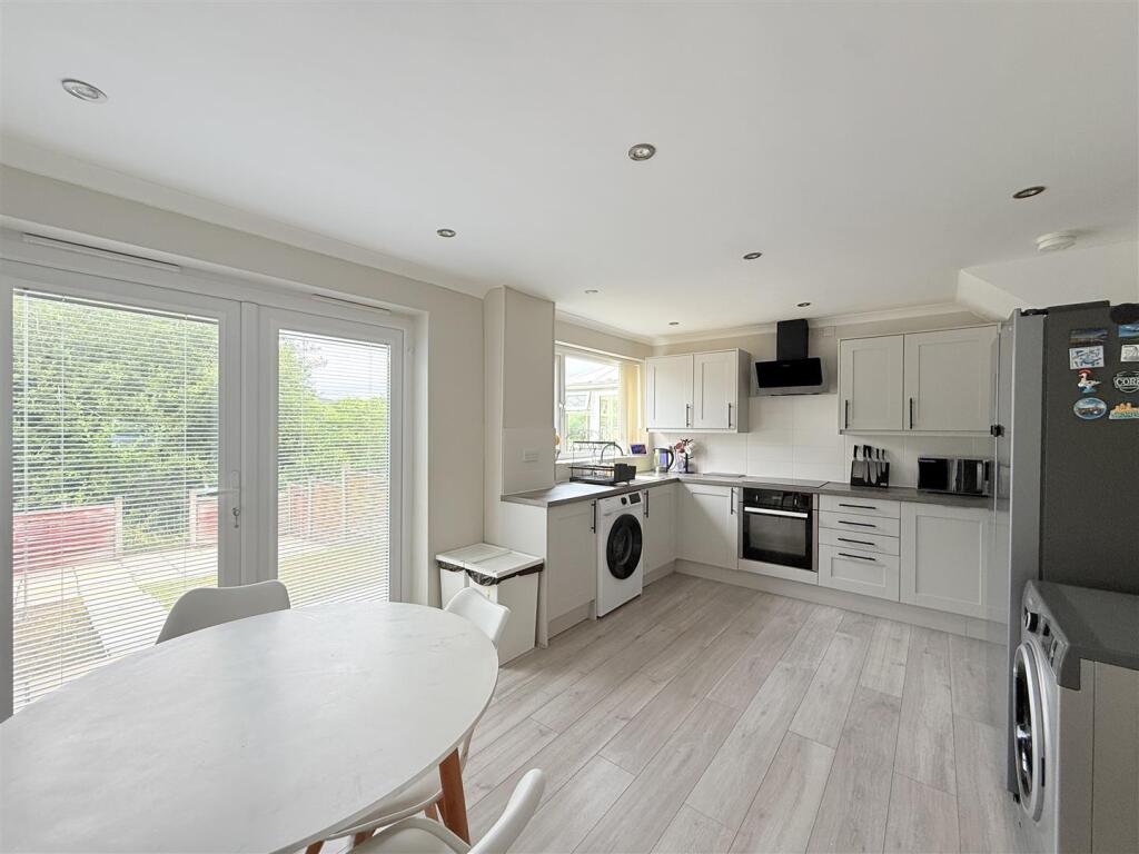 House in Tameside, Greater Manchester - View 5