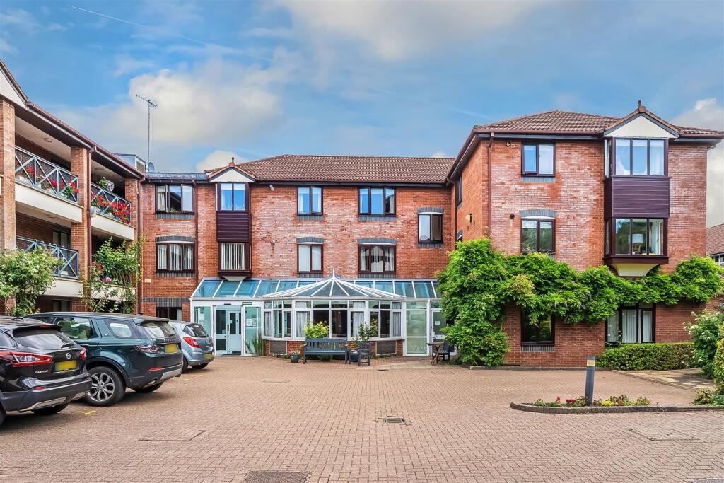 Main image of property: Hoskins Road, Oxted