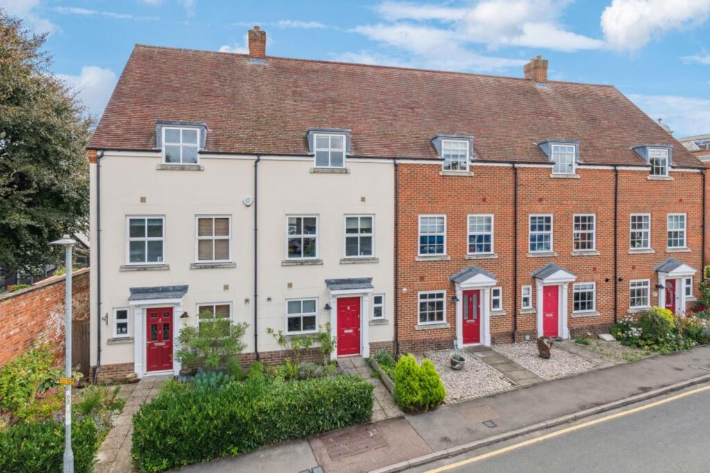 Main image of property: Kitchen Garden Court, Hitchin, SG5