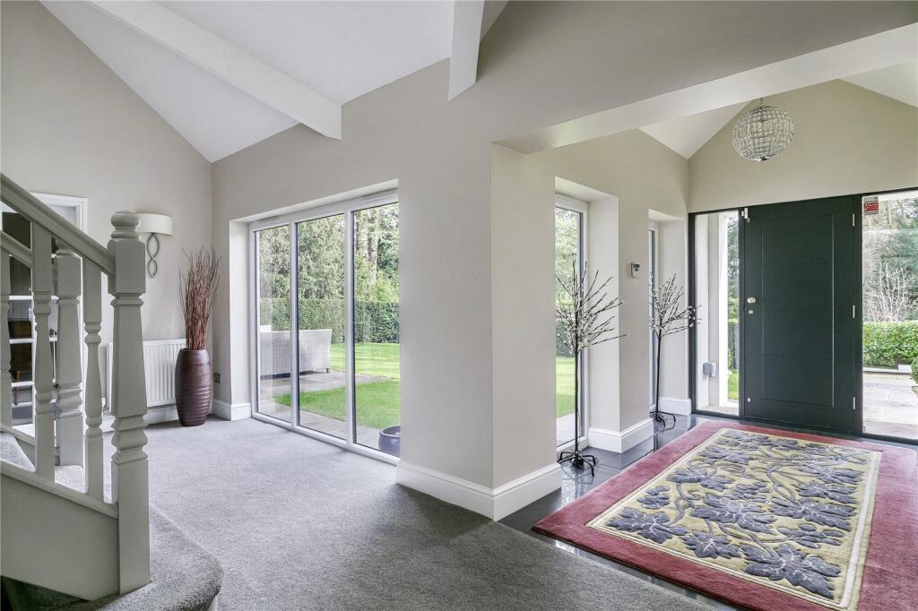 Saddleback Drive, Castle Hill, Prestbury, Cheshire, SK10 photo 3