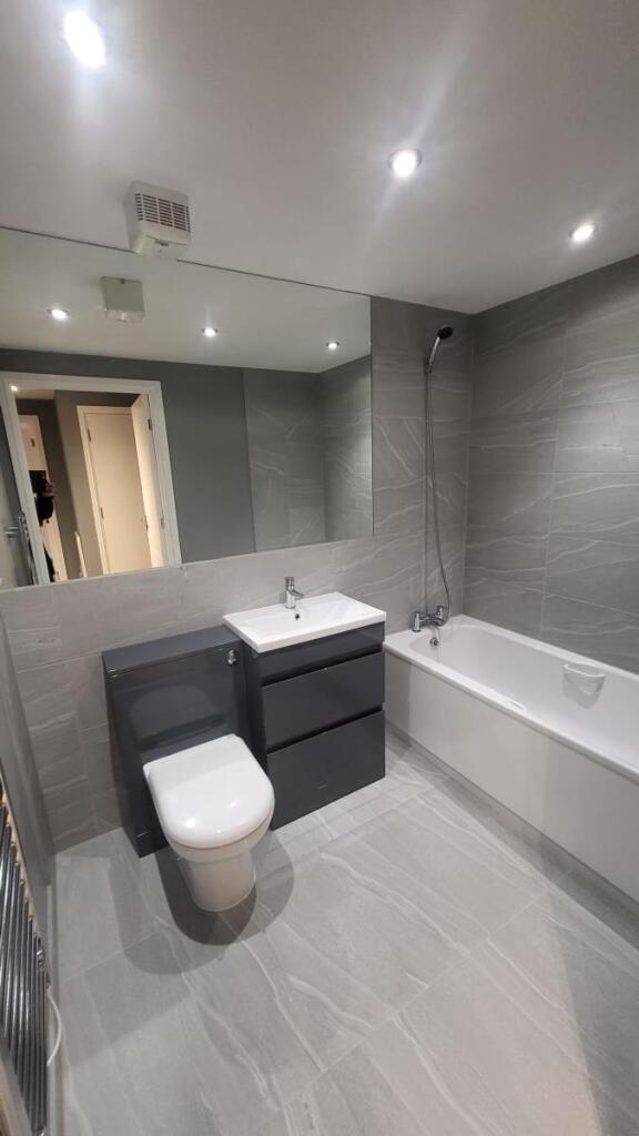 Apartment in London - View 3