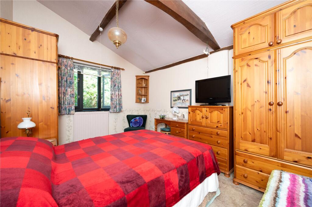 House in Hemel Hempstead - More
