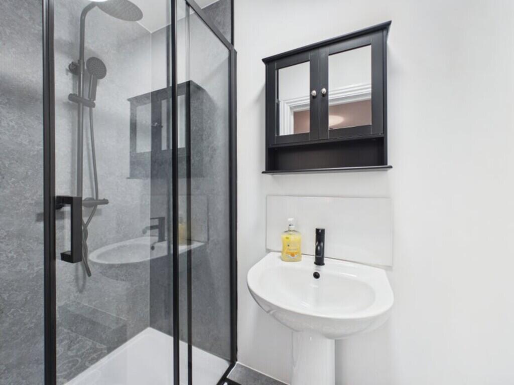 House in Newcastle upon Tyne - View 3