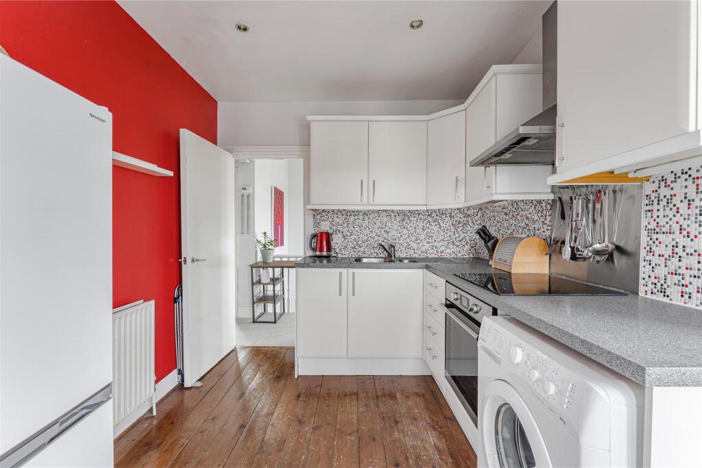 Apartment in London - More