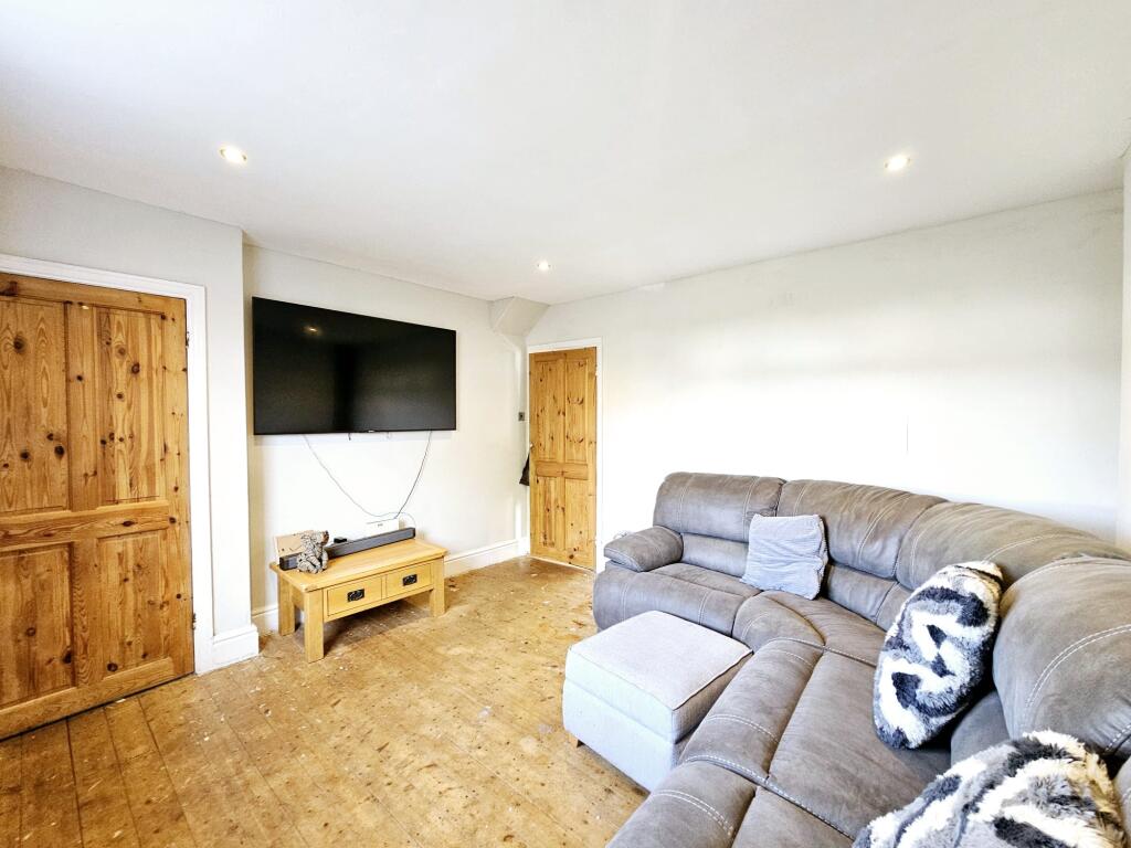 House in Newby, Throxenby - View 4