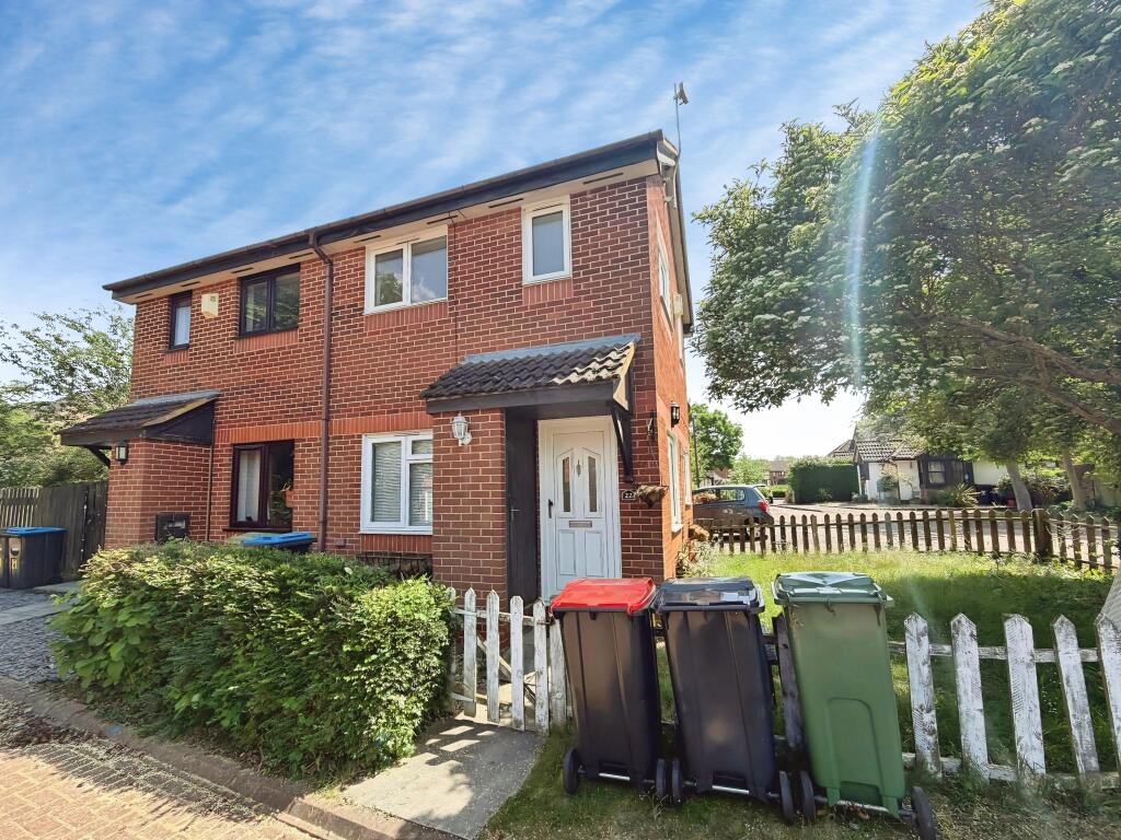Main image of property: Boxberry Gardens, Walnut Tree, Milton Keynes, MK7