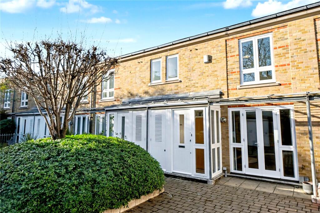 Main image of property: Doves Yard, London, N1