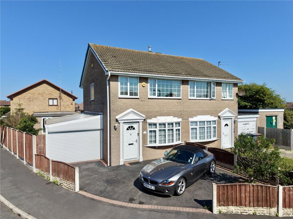 Main image of property: Felton Close, Moreton, Wirral, CH46