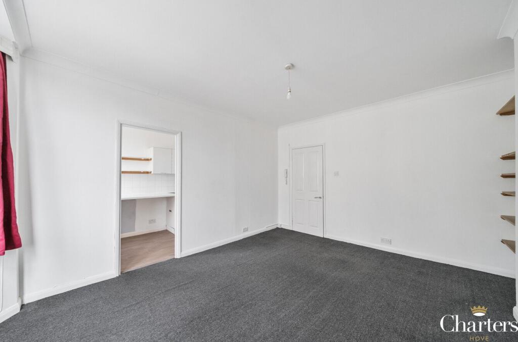 Apartment in Hove, Brunswick - View 3