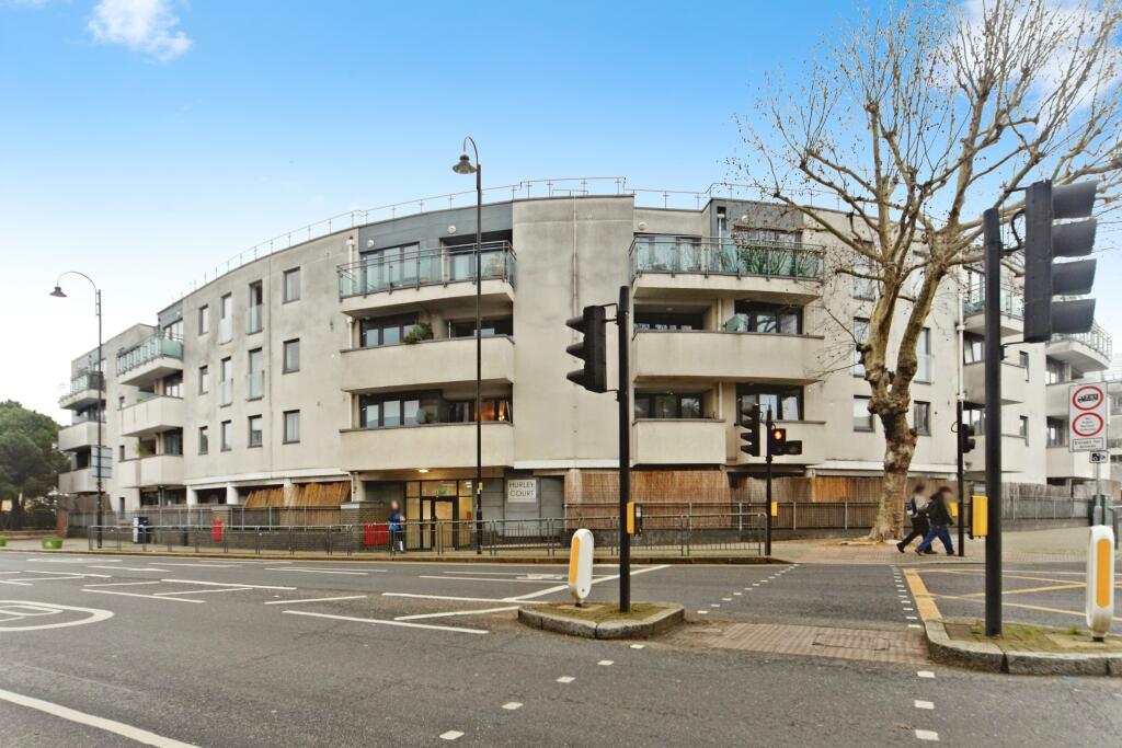 Main image of property: 215 Mitcham Road, London, SW17