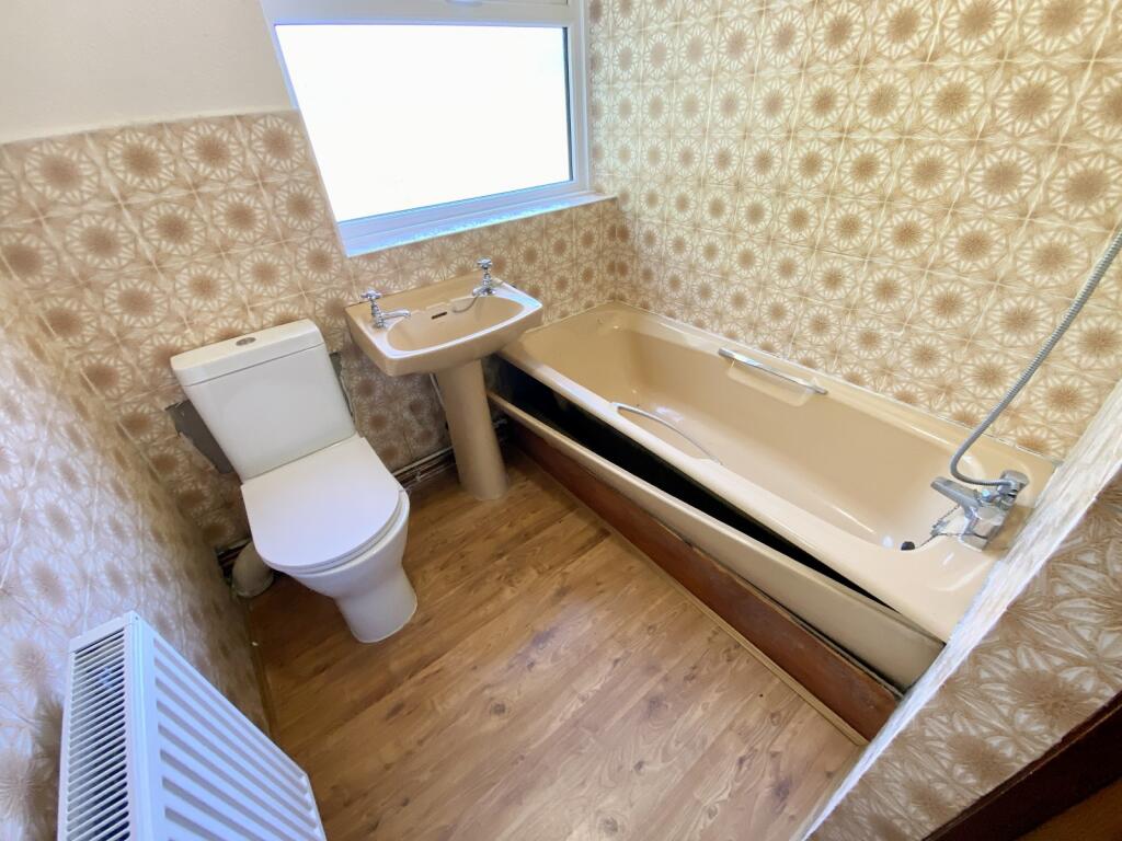 House in Swansea, Morriston - More