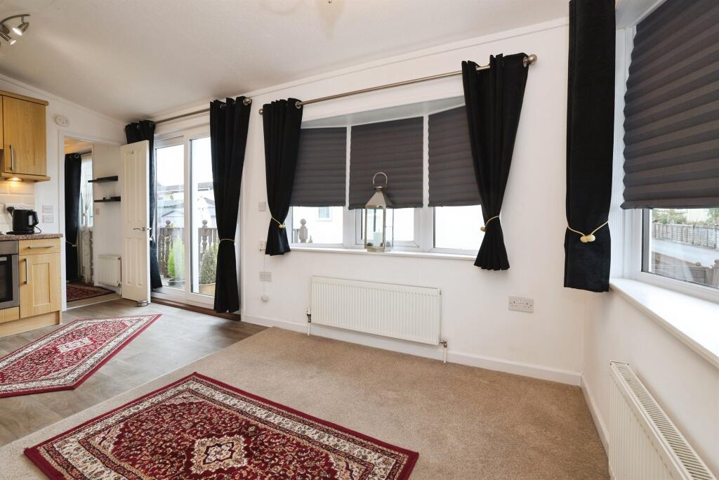 House in Salisbury - View 5