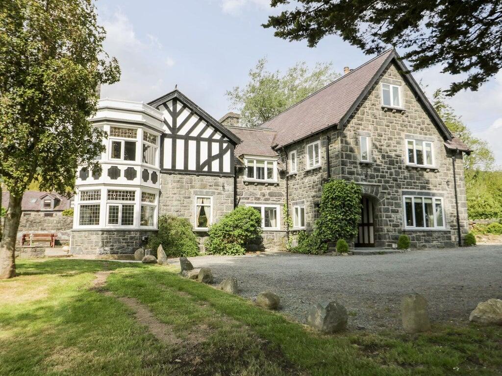 Main image of property: Gwern Borter Manor, Rowen, Conwy, LL32 8YL