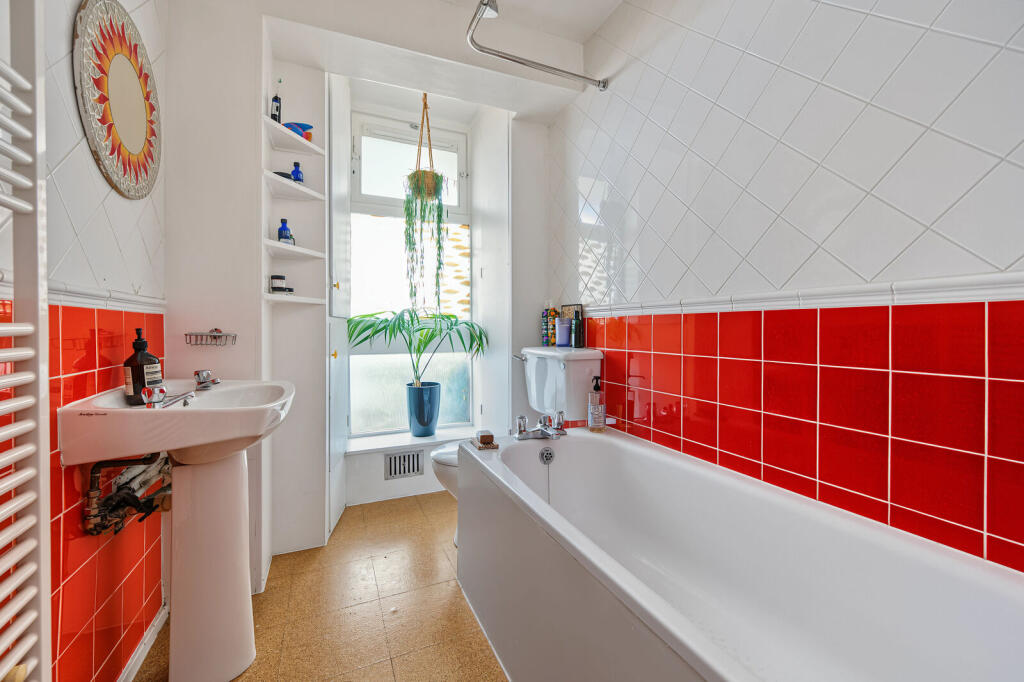 Apartment in London - More