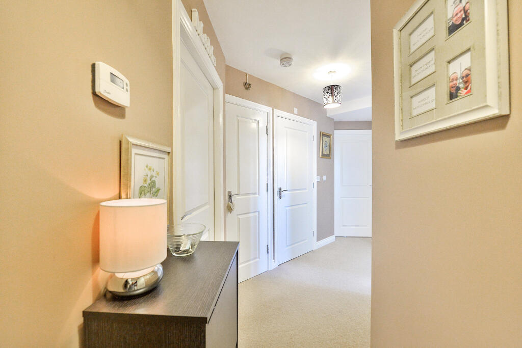 Apartment in Milton Keynes - More