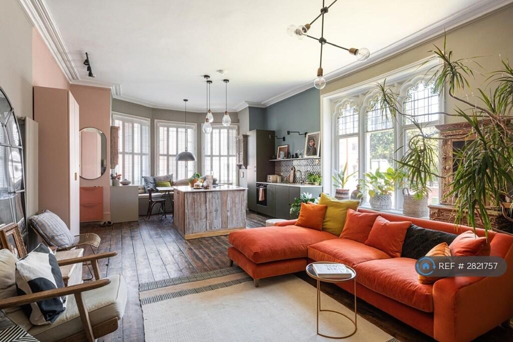 Main image of property: Tilehurst Road, Reading, RG1