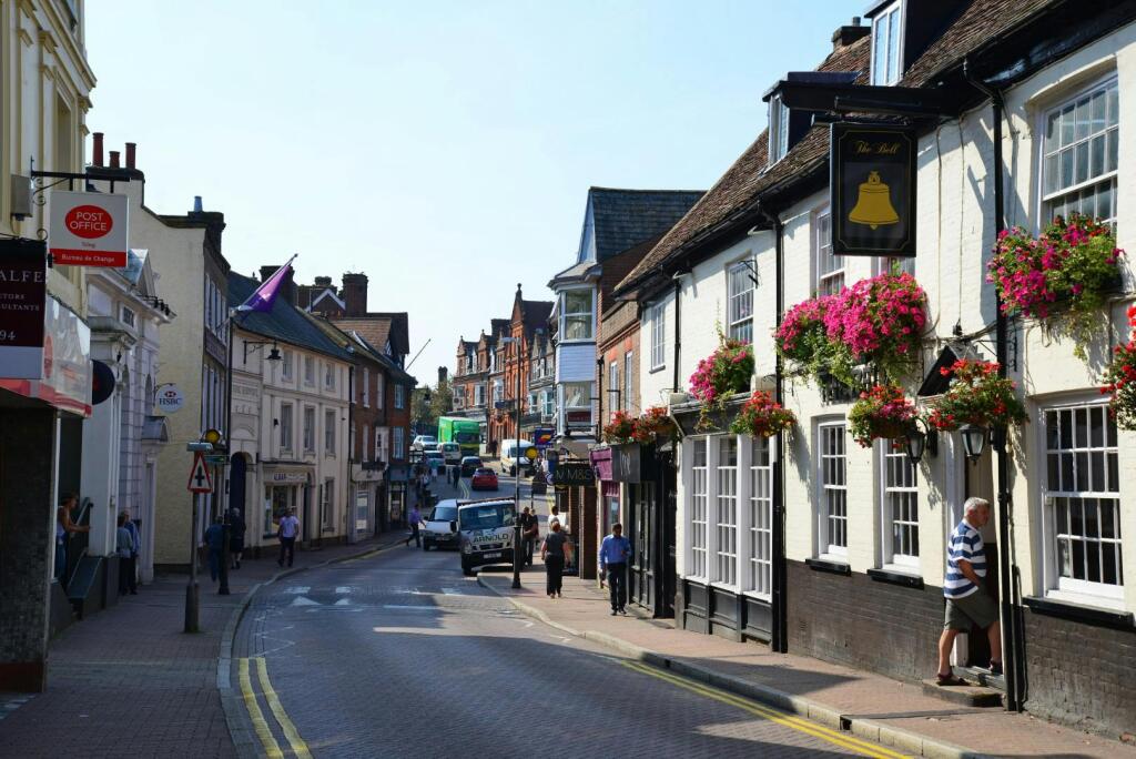 Tring High Street.jpg
