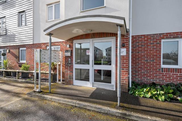 Rossetti Close, Basingstoke, Hampshire - View 4