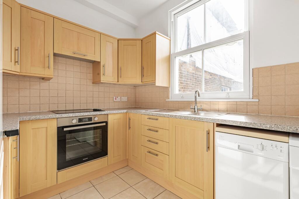 Apartment in Twickenham - View 4