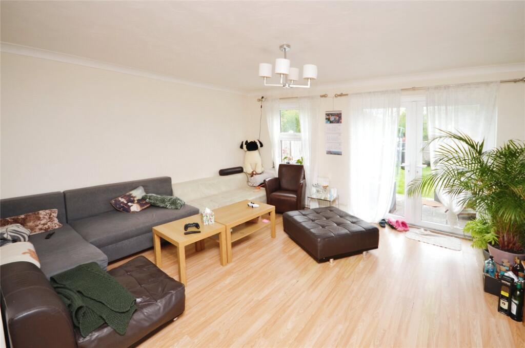 House in London, Gidea Park - View 4