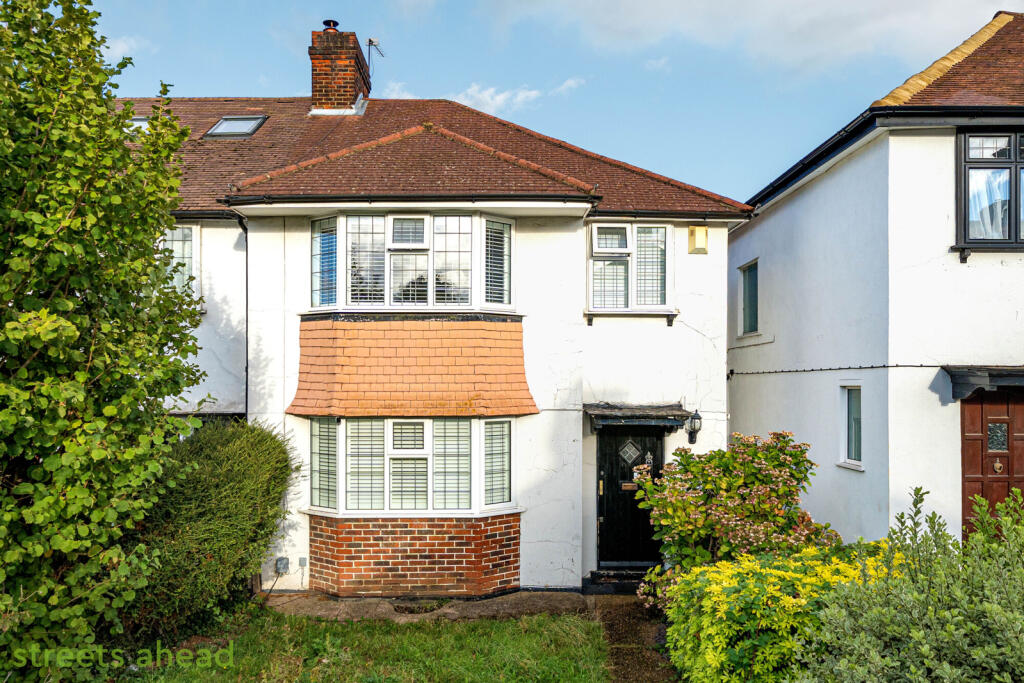 3-bed terraced on 43 Lamberhurst Road, £650,000