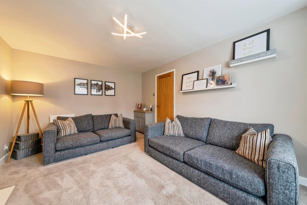 Hauser Close, Quarrington, Sleaford - More