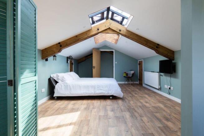 Golden fleece - bed.jpg