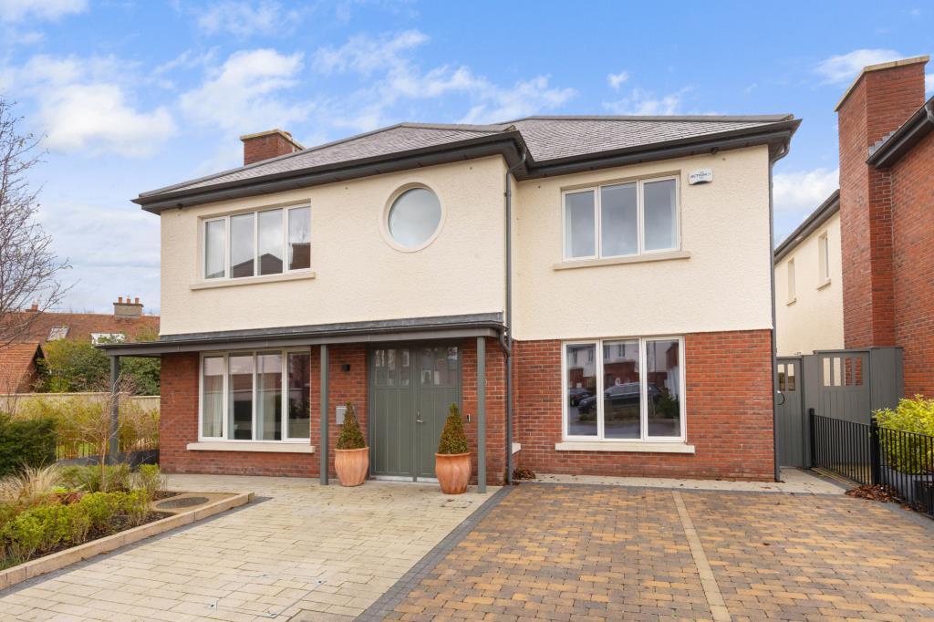 Main image of property: 15 Brennanstown Wood, Carrickmines, Dublin 18, D18 CVF6