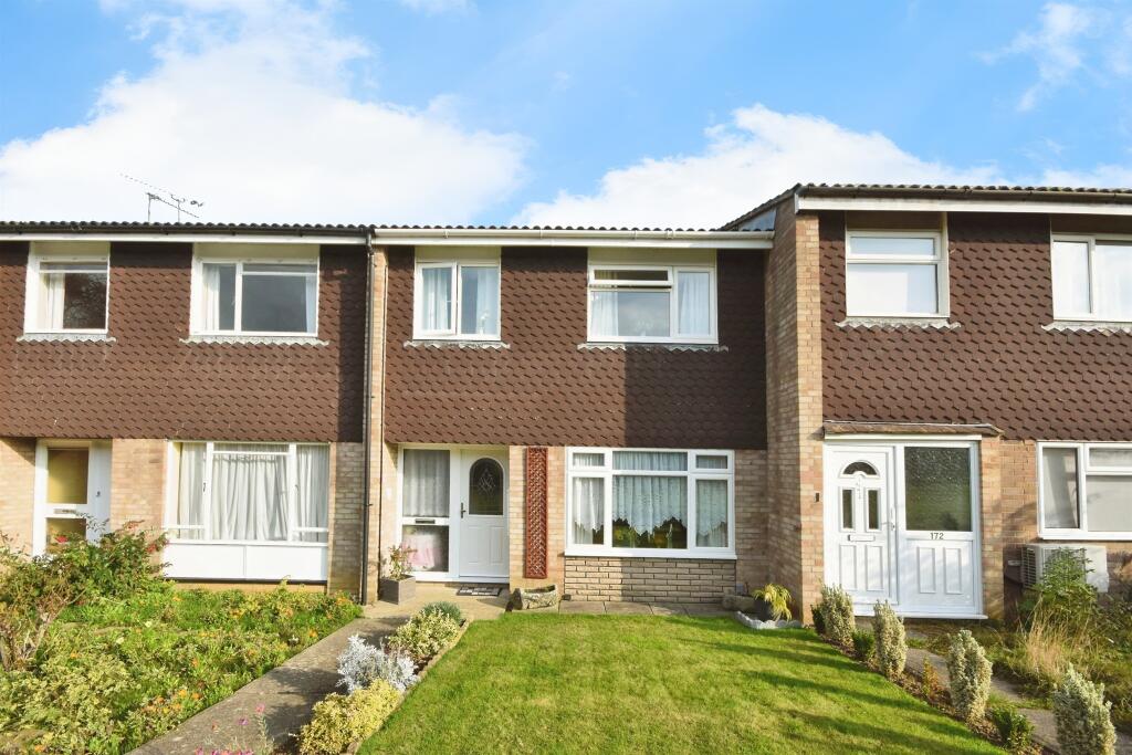 Main image of property: Dorset Avenue, Great Baddow, Chelmsford
