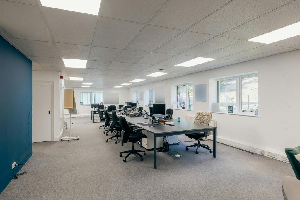 (2026-09-23)_Vantage House_(Rightmove)-6.jpg