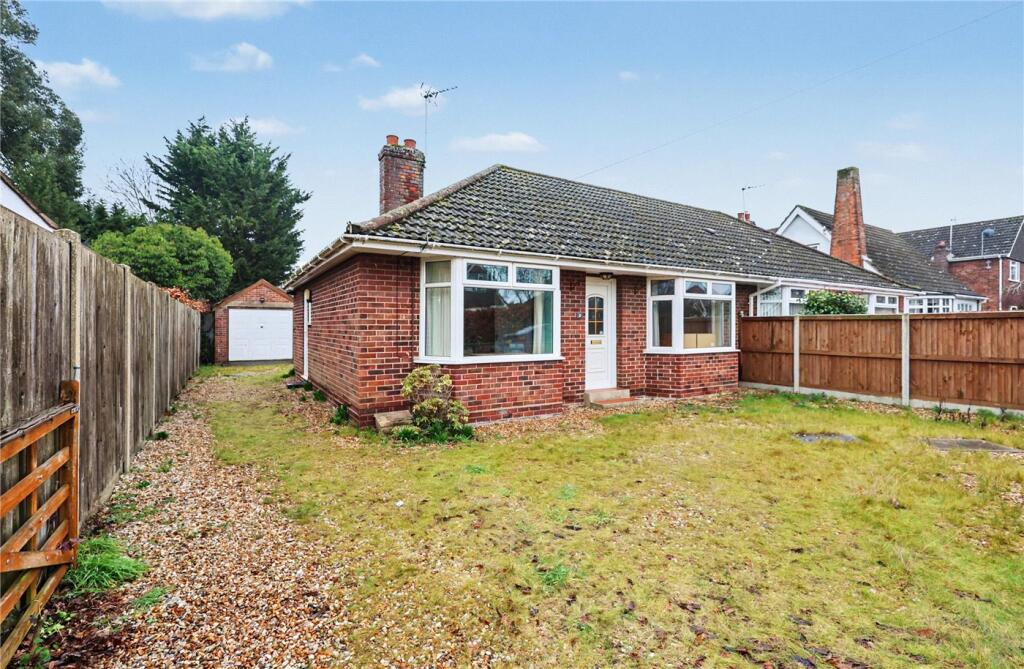 2-bed bungalow on Heath Close, Hellesdon, Norwich, Norfolk, NR6, £270,000